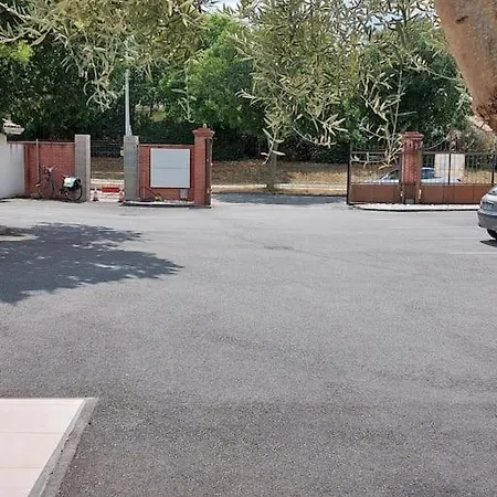 דירה T3 Climatise, Parking Et Jardin Quartier Des Marots A קולומייר