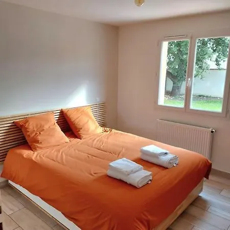 T3 Climatise, Parking Et Jardin Quartier Des Marots A דירה